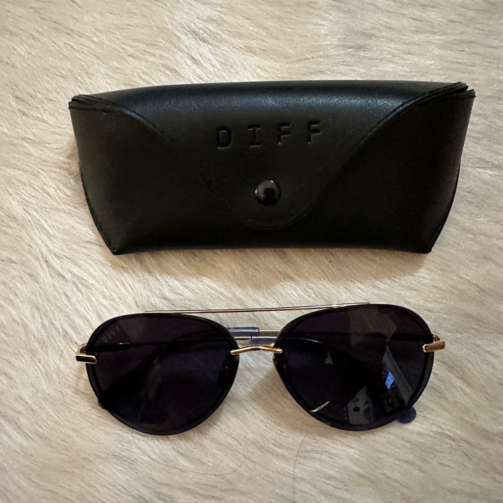 Diff Lenox aviator sunglasses (case included)